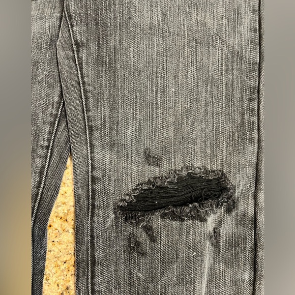 One Teaspoon Truckers Mid Waist Straight
Leg Denim Jeans size 26 AU/ 4 US NWT - Picture 11 of 13